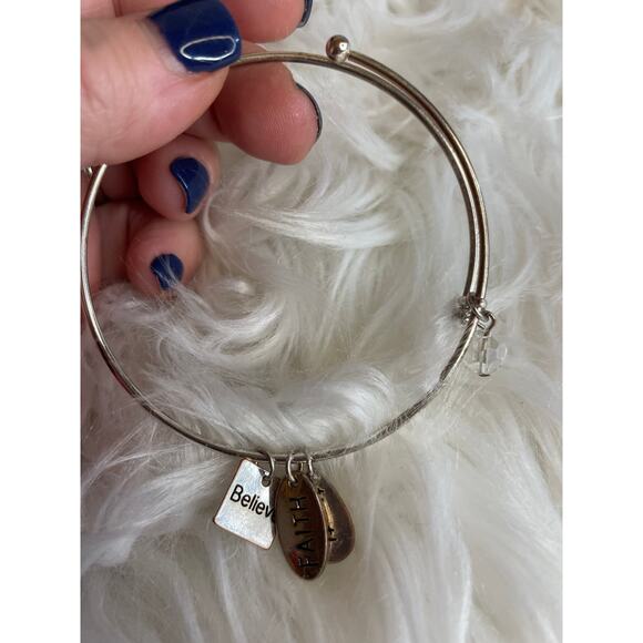 Women's Christian Bangle Silver Bracelet Faith Truth Believe - Picture 2 of 5